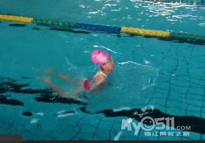 成人游泳女老师视频