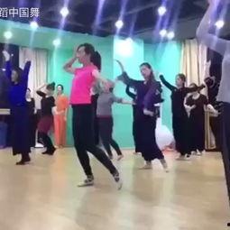 张伊娜成人典礼跳舞视频