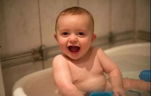 成人擦婴儿皮肤好吗视频,安全与适宜性的探讨